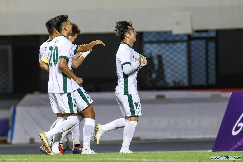 [图]张稀哲苟且球宇宙波 北京国安5-0大捷晋级
