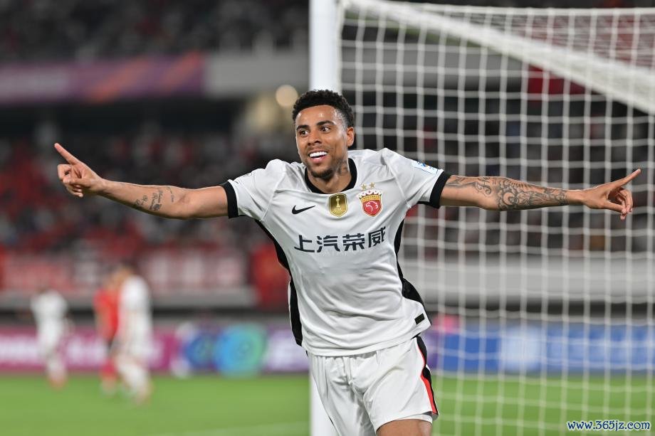 [图]古斯塔沃双响 上海海港6-2晋级足协杯16强