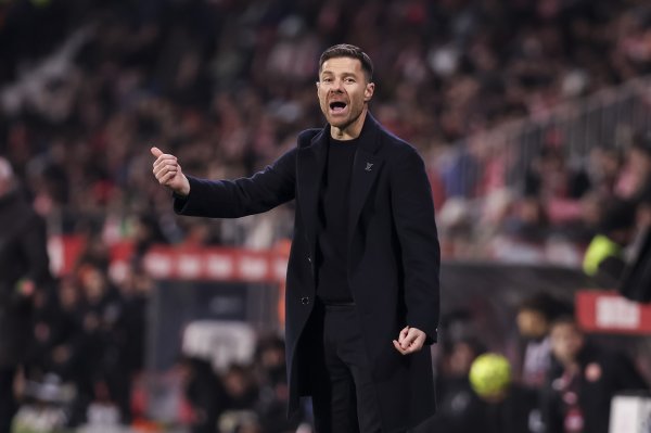 每体：皇马现时简直打不出像样东西，阿隆索确实凿度正受到质疑