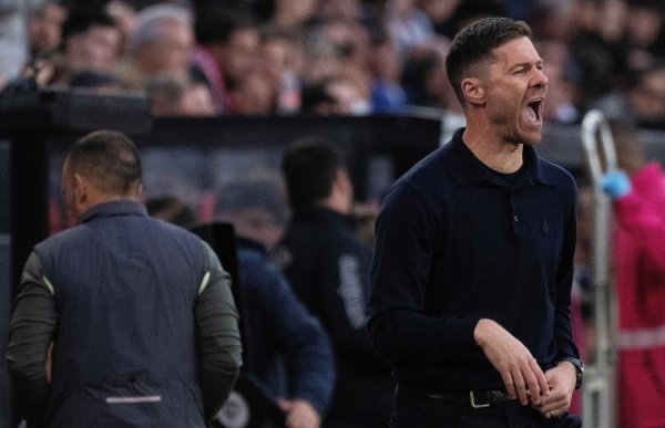 世体谈皇马丢榜首：阿隆索的球队通盘看不出明晰想路，莫得灵魂